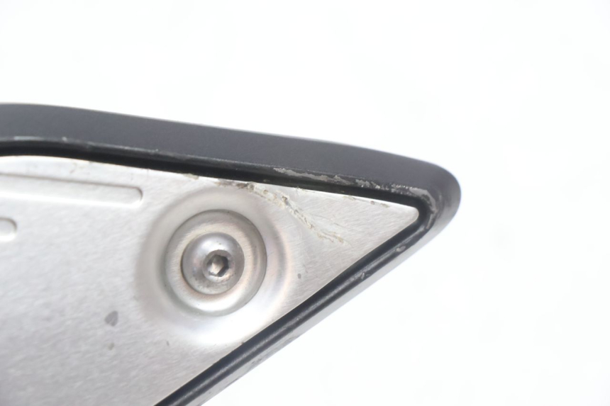 photo de PEDANA ANTERIORE SINISTRA SUPPORTO YAMAHA FZ8 800 (2010 - 2016) - Zoom sullo stato d'uso