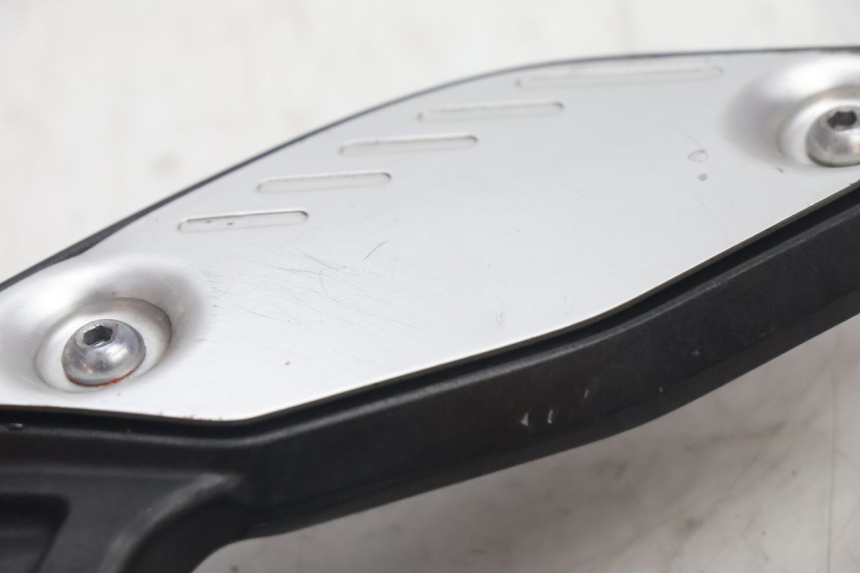 photo de PEDANA ANTERIORE SINISTRA SUPPORTO YAMAHA FZ8 800 (2010 - 2016) - Altra angolazione
