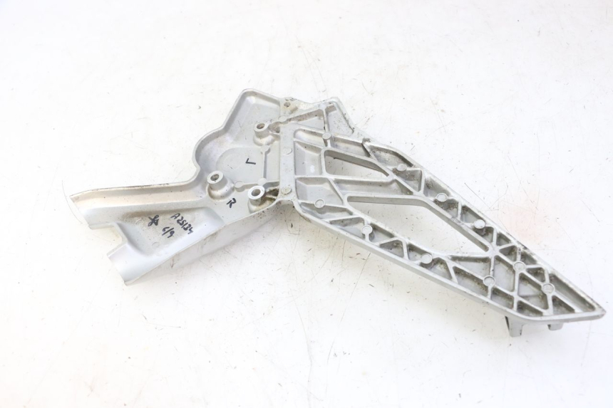 photo de PEDANA ANTERIORE SINISTRA SUPPORTO BMW G310 R 310 (2016 - 2020) - Zoom sullo stato d'uso