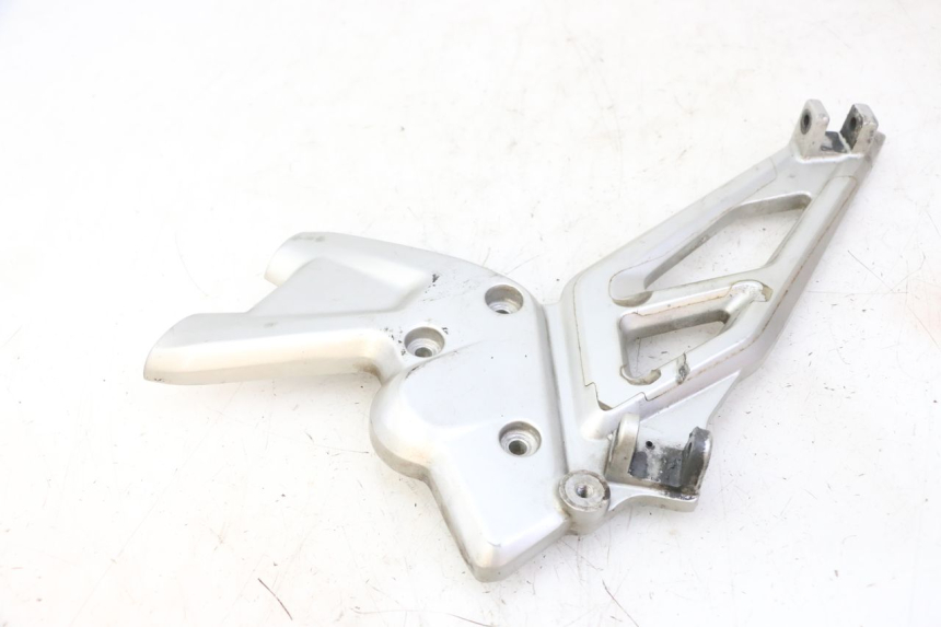 photo de PEDANA ANTERIORE SINISTRA SUPPORTO BMW G310 R 310 (2016 - 2020) - Altra angolazione
