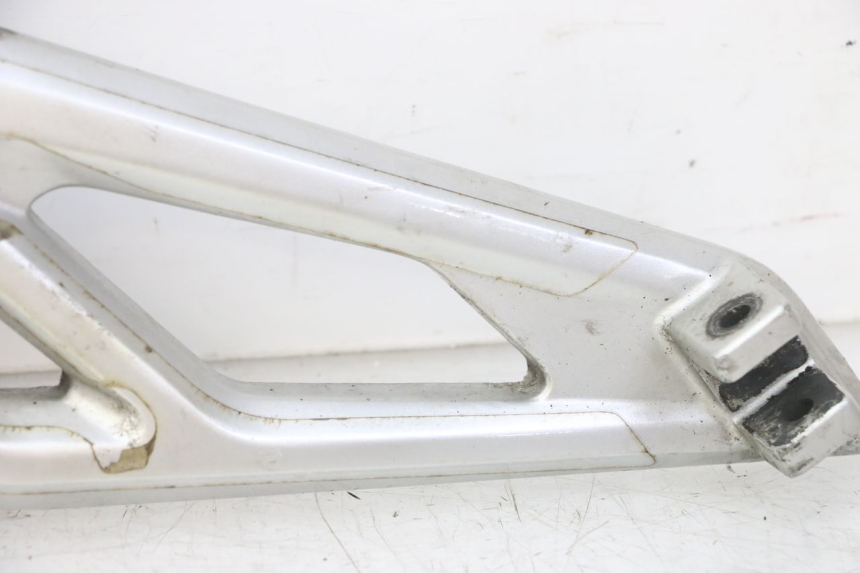 photo de PEDANA ANTERIORE SINISTRA SUPPORTO BMW G310 R 310 (2016 - 2020) - Stato della superficie e materiale