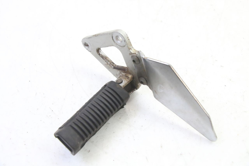 photo de PIASTRA PEDANA ANTERIORE SINISTRA SUZUKI GS GSE 500 (2001 - 2003) - Zoom sullo stato d'uso