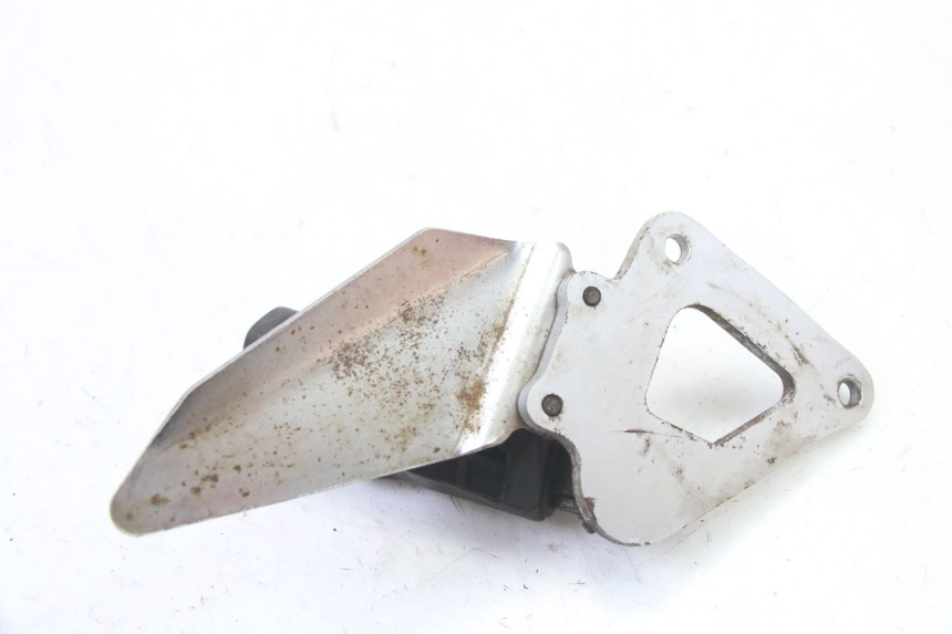 photo de PIASTRA PEDANA ANTERIORE SINISTRA SUZUKI GS GSE 500 (2001 - 2003) - Dettagli dei punti di fissaggio