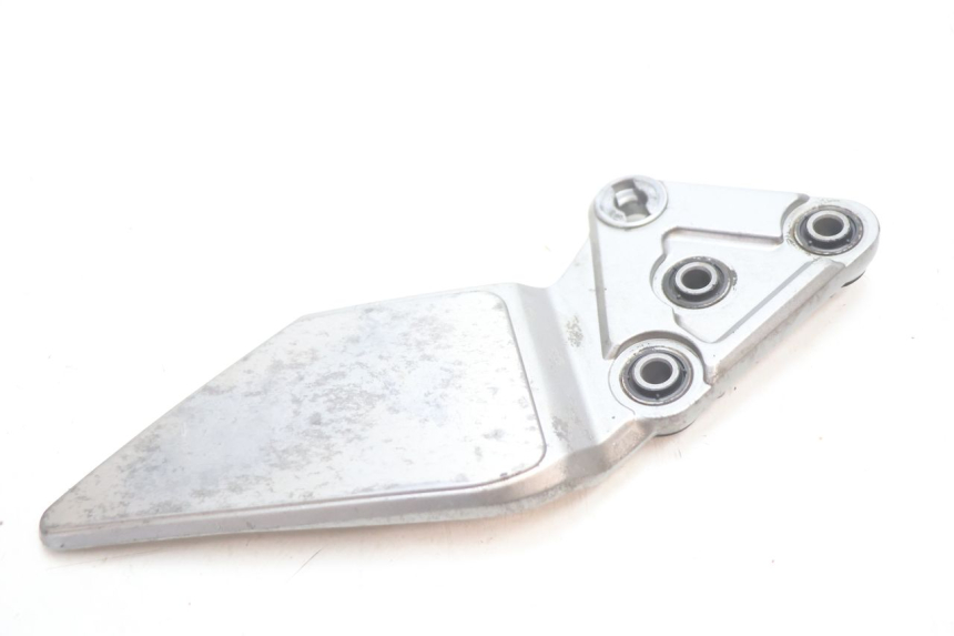 photo de PEDANA ANTERIORE SINISTRA SUPPORTO SUZUKI GSF N BANDIT 1200 (2001 - 2005) - Zoom sullo stato d'uso