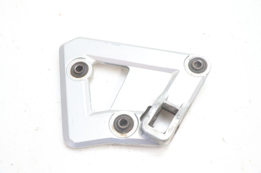 photo de PIASTRA PEDANA ANTERIORE SINISTRA SUZUKI GSX F GSXF 750 (1988 - 1998) - Vista principale