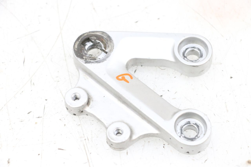 photo de PEDANA ANTERIORE SINISTRA SUPPORTO SUZUKI GSXR GSX-R 1000 (2003 - 2004) - Vista principale
