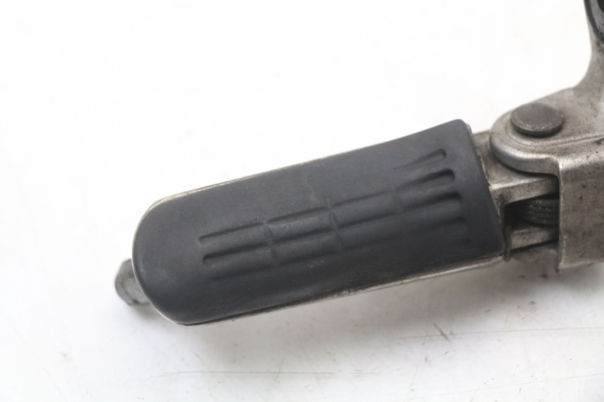 photo de PEDANA ANTERIORE SINISTRA SUPPORTO HONDA CBR F 1000 (1993 - 1996) - Altra angolazione
