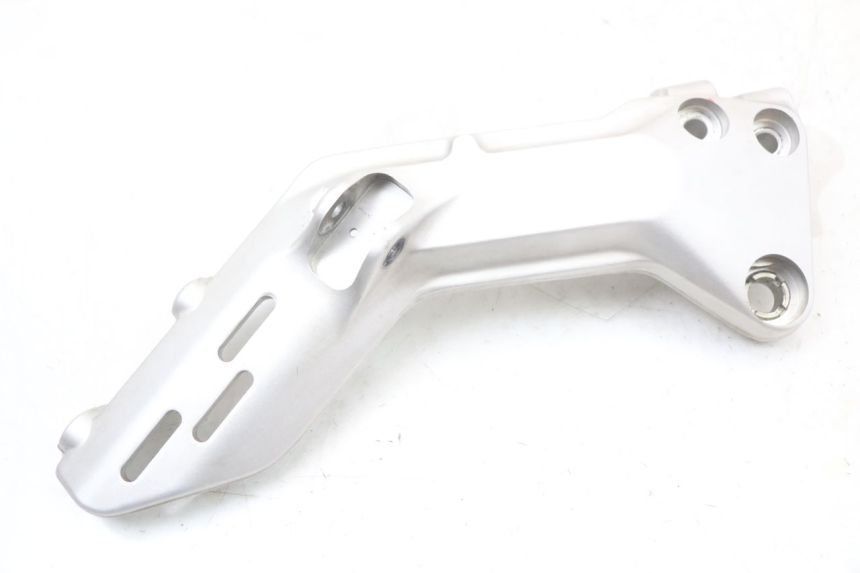 photo de PEDANA ANTERIORE SINISTRA SUPPORTO HUSQVARNA SVARTPILEN 401 (2018 - 2023) - Primo piano tecnico