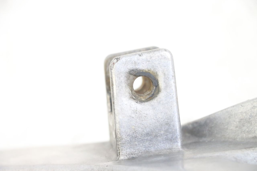 photo de PIASTRA PEDANA ANTERIORE SINISTRA HONDA NTV DEAUVILLE 650 (1998 - 2001) - Altra angolazione