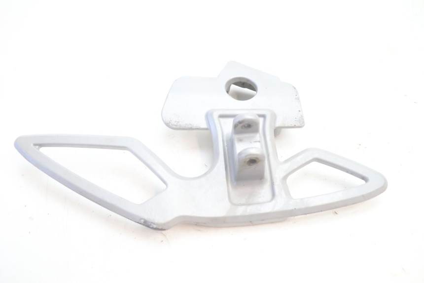 photo de PEDANA ANTERIORE SINISTRA SUPPORTO CAN-AM SPYDER RS 1000 (2008 - 2012) - Dettaglio del componente