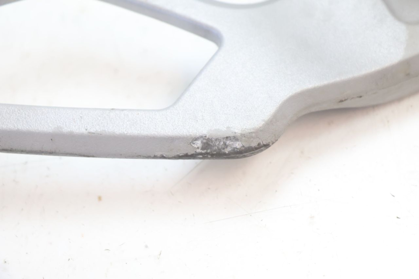 photo de PEDANA ANTERIORE SINISTRA SUPPORTO CAN-AM SPYDER RS 1000 (2008 - 2012) - Altra angolazione