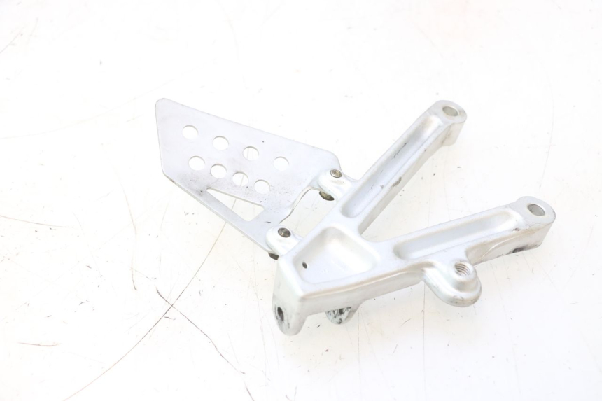 photo de PEDANA ANTERIORE SINISTRA SUPPORTO DUCATI SS IE DS CARENEE 1000 (2002 - 2006) - Primo piano tecnico