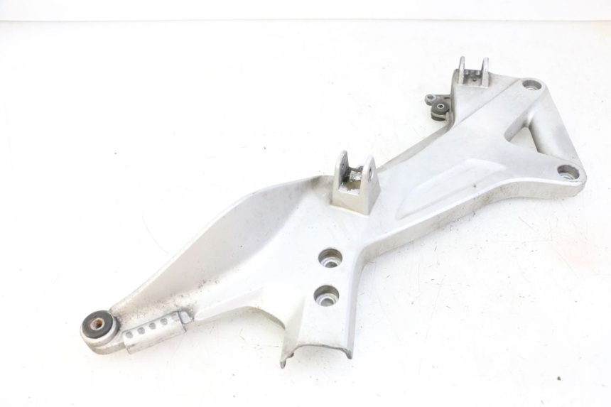 photo de PEDANA ANTERIORE SINISTRA SUPPORTO HONDA ST PAN EUROPEAN 1300 (2002 - 2013) - Altra angolazione
