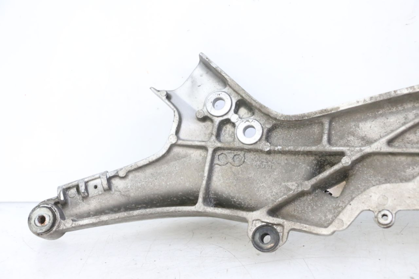 photo de PEDANA ANTERIORE SINISTRA SUPPORTO HONDA ST PAN EUROPEAN 1300 (2002 - 2013) - Primo piano tecnico