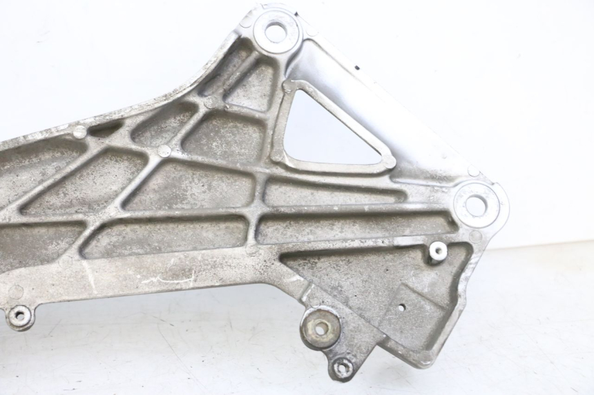 photo de PEDANA ANTERIORE SINISTRA SUPPORTO HONDA ST PAN EUROPEAN 1300 (2002 - 2013) - Vista d'insieme del prodotto