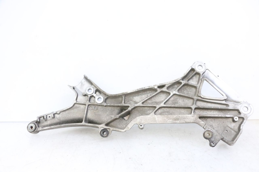 photo de PEDANA ANTERIORE SINISTRA SUPPORTO HONDA ST PAN EUROPEAN 1300 (2002 - 2013) - Dettagli dei punti di fissaggio