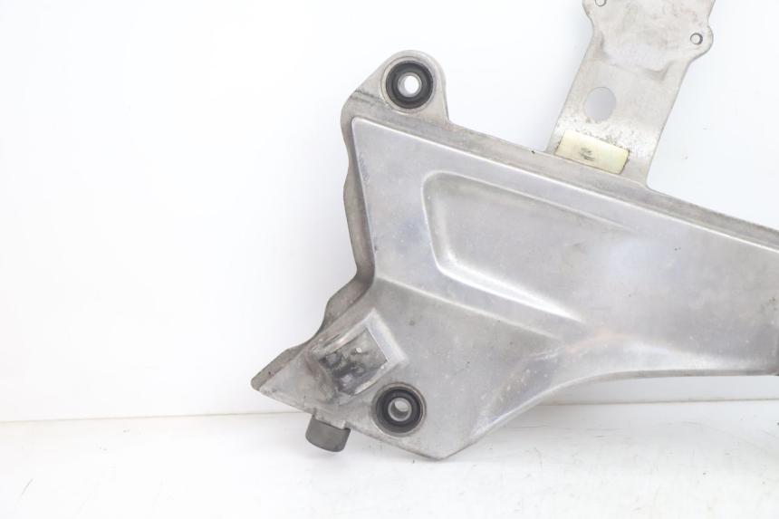 photo de PEDANA ANTERIORE SINISTRA SUPPORTO HONDA ST PAN EUROPEAN 1100 (1990 - 2002) - Dettaglio del componente