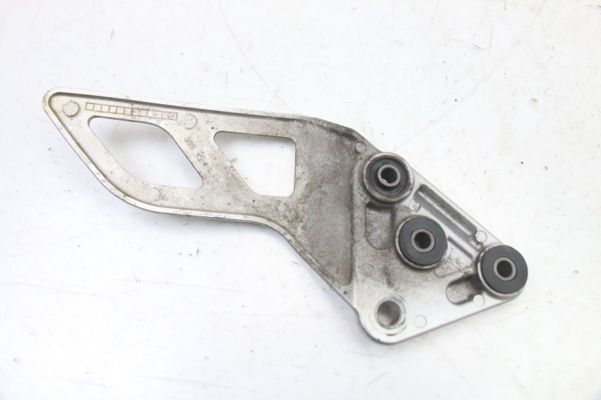 photo de PEDANA ANTERIORE SINISTRA SUPPORTO SUZUKI GSX F GSXF 650 (2007 - 2015) - Primo piano tecnico