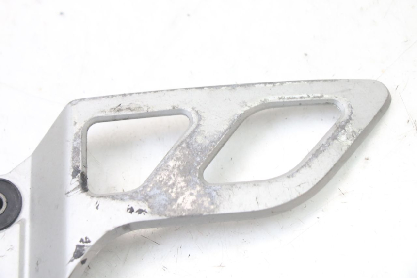 photo de PEDANA ANTERIORE SINISTRA SUPPORTO SUZUKI GSX F GSXF 650 (2007 - 2015) - Zoom sullo stato d'uso