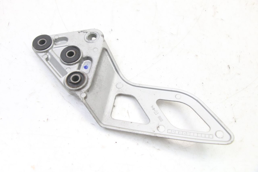 photo de PEDANA ANTERIORE SINISTRA SUPPORTO SUZUKI GSX F GSXF 650 (2007 - 2015) - Stato della superficie e materiale