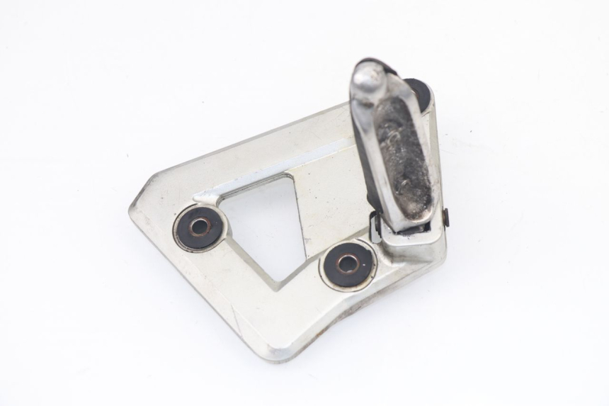 photo de PIASTRA PEDANA ANTERIORE SINISTRA SUZUKI GSX F GSXF 750 (1988 - 1998) - Altra angolazione