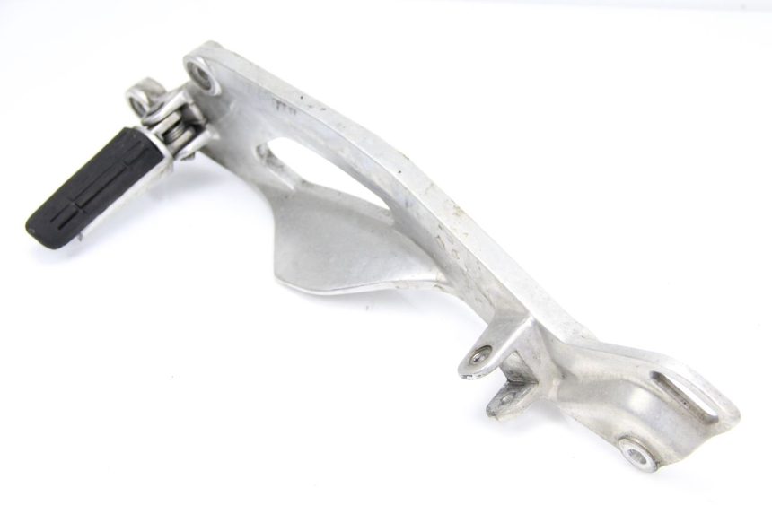 photo de PIASTRA PEDANA ANTERIORE SINISTRA YAMAHA TDM ABS 900 (2002 - 2014) - Dettaglio del componente