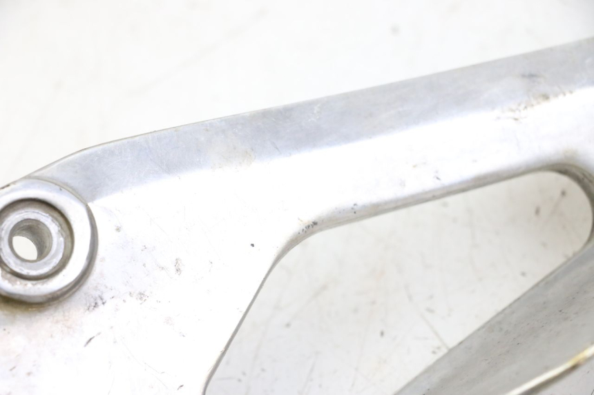 photo de PIASTRA PEDANA ANTERIORE SINISTRA YAMAHA TDM ABS 900 (2002 - 2014) - Zoom sullo stato d'uso