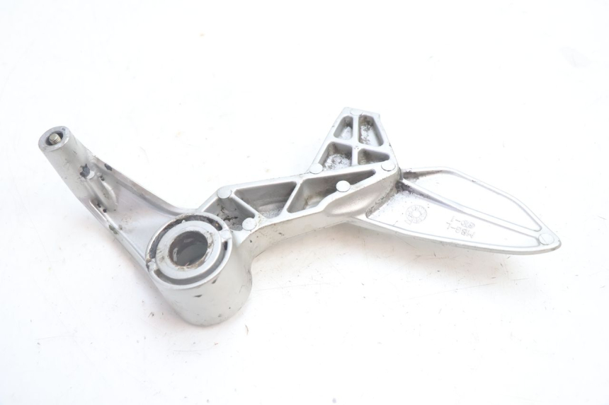 photo de PIASTRA PEDANA ANTERIORE SINISTRA HONDA VFR FI RC46 800 (1998 - 2001) - Dettagli dei punti di fissaggio