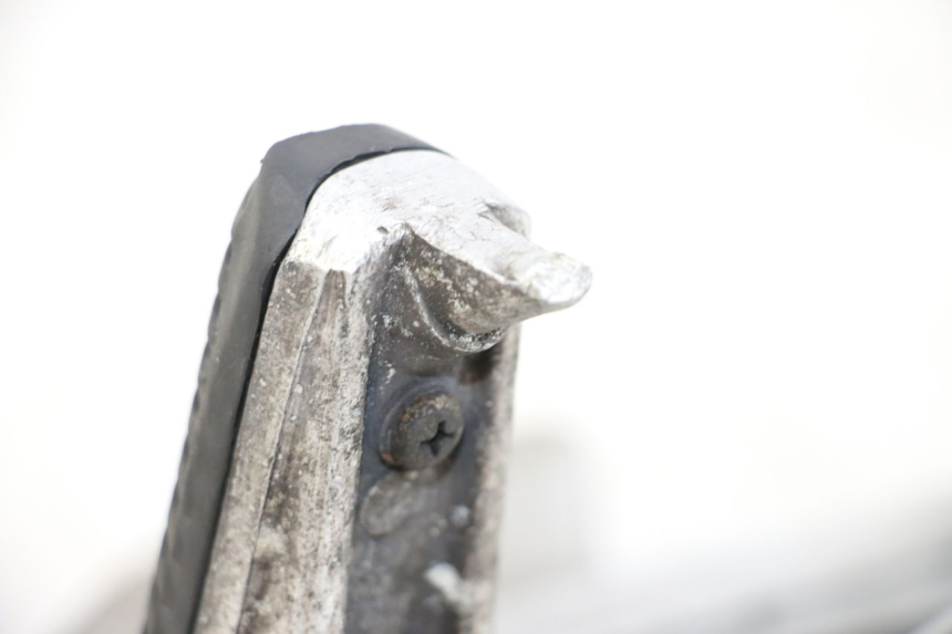 photo de PIASTRA PEDANA ANTERIORE SINISTRA YAMAHA XJ600 XJ DIVERSION 600 (1992 - 1997) - Dettaglio del componente