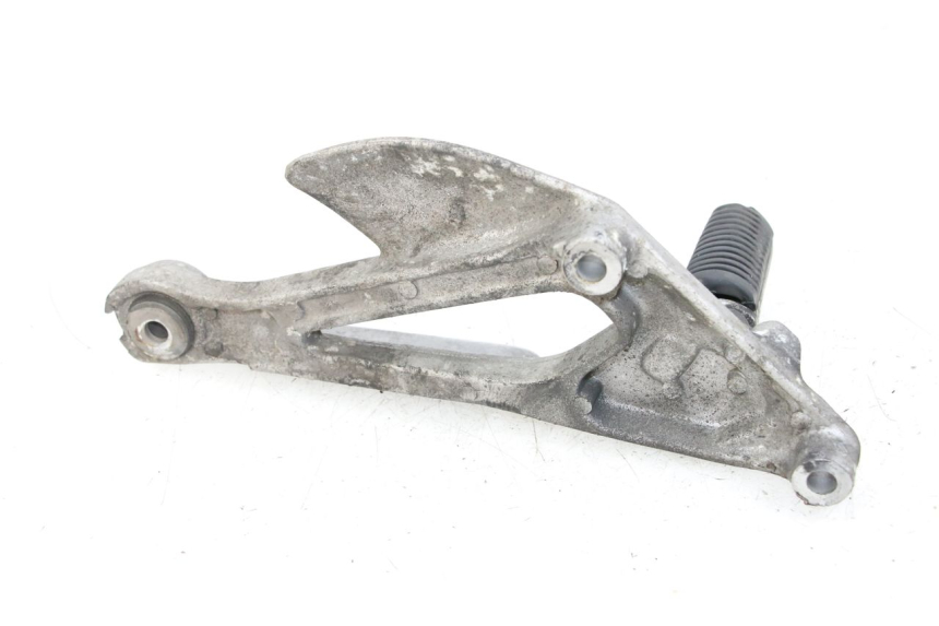 photo de PIASTRA PEDANA ANTERIORE SINISTRA YAMAHA XJ600 XJ DIVERSION 600 (1992 - 1997) - Primo piano tecnico