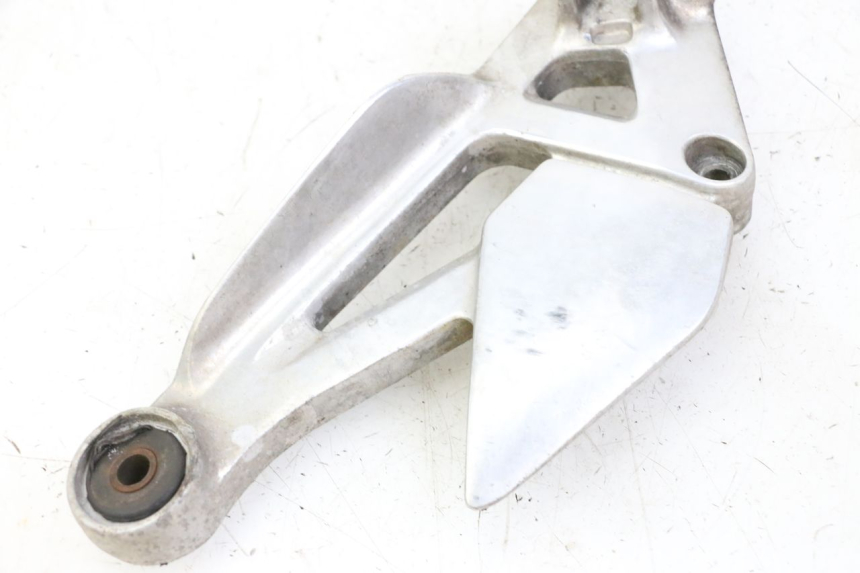 photo de PEDANA ANTERIORE SINISTRA SUPPORTO YAMAHA XJN DIVERSION 600 (2000 - 2003) - Stato della superficie e materiale