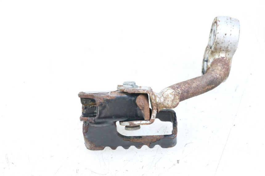 photo de PIASTRA PEDANA ANTERIORE SINISTRA HYOSUNG XRX 125 (2000 - 2008) - Dettaglio del componente