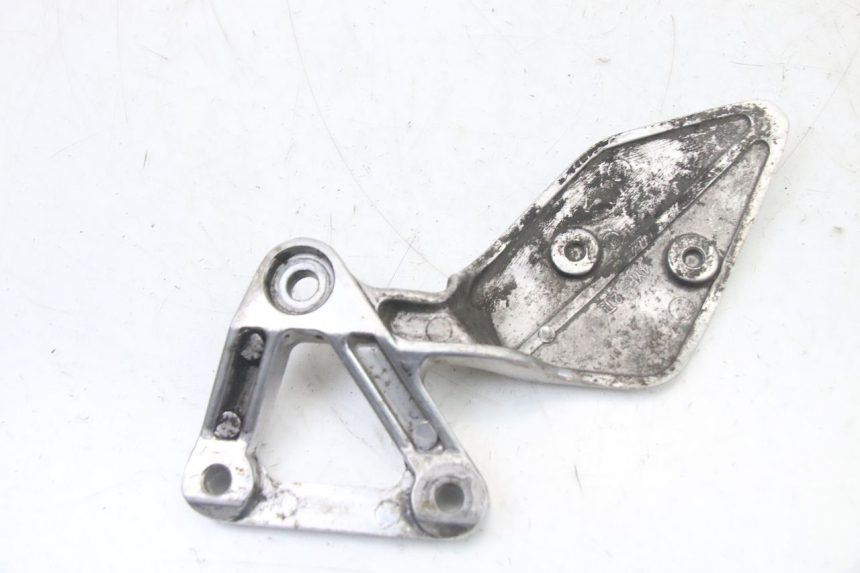 photo de PIASTRA PEDANA ANTERIORE SINISTRA YAMAHA FZS FAZER 600 (2001 - 2003) - Vista d'insieme del prodotto