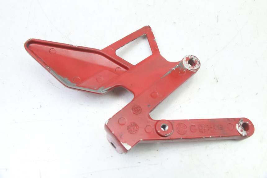 photo de PEDANA ANTERIORE SINISTRA SUPPORTO YAMAHA TZR 50 (2008 - 2016) - Primo piano tecnico
