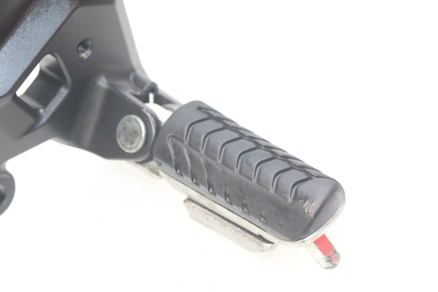 photo de PEDANA ANTERIORE SINISTRA SUPPORTO KAWASAKI Z 650 (2016 - 2019) - Dettaglio del componente