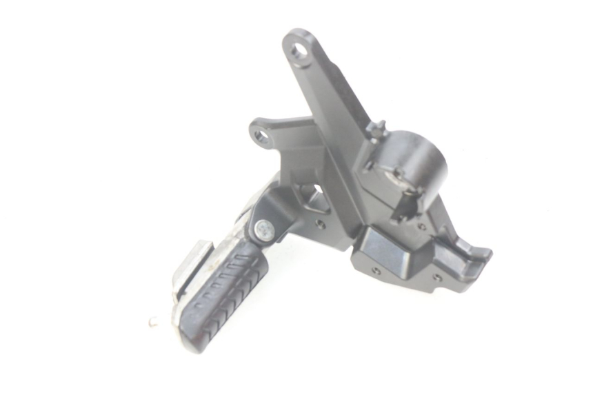 photo de PEDANA ANTERIORE SINISTRA SUPPORTO KAWASAKI Z 650 (2016 - 2019) - Primo piano tecnico