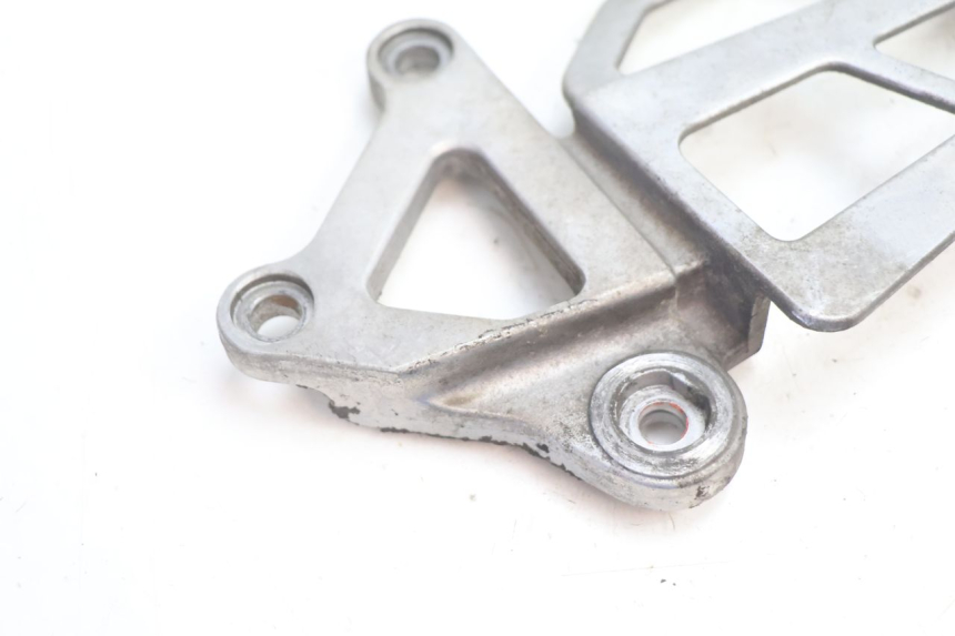 photo de PEDANA ANTERIORE SINISTRA SUPPORTO KAWASAKI ZX-6R ZX6R 600 (1995 - 1997) - Dettaglio del componente