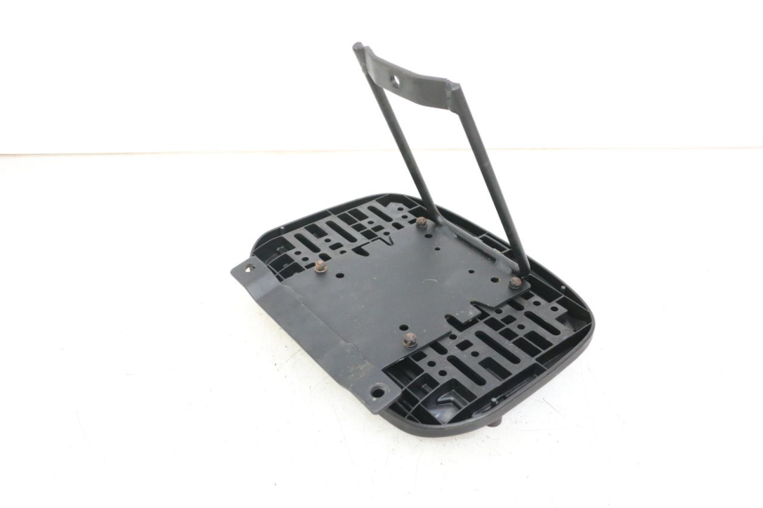 photo de STAFFA ATTACCO KYMCO DINK STREET 125 (2009 - 2014) - Zoom sullo stato d'uso