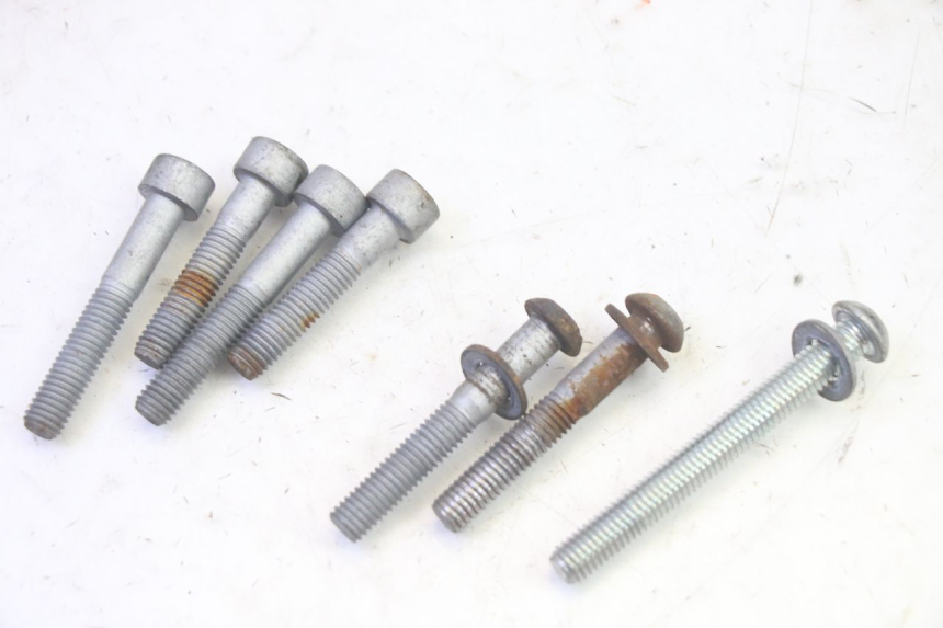 photo de STAFFA ATTACCO PIAGGIO MP3 HPE 350 (2018 - 2020) - Primo piano tecnico