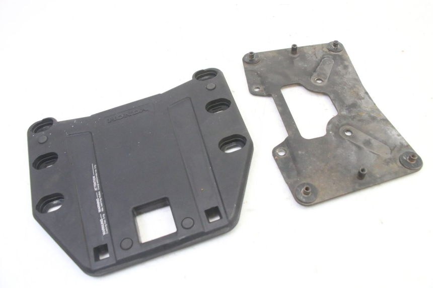 photo de STAFFA ATTACCO HONDA ST PAN EUROPEAN 1300 (2002 - 2013) - Dettaglio del componente