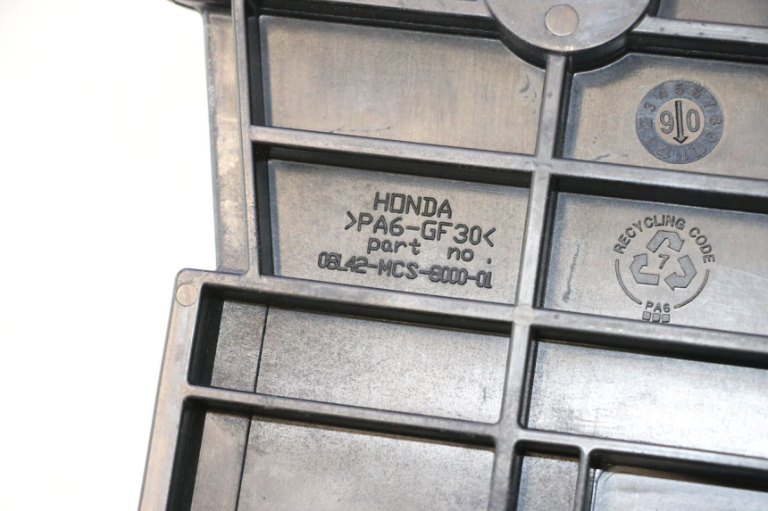 photo de STAFFA ATTACCO HONDA XLV VARADERO 125 (2007 - 2012) - Primo piano tecnico