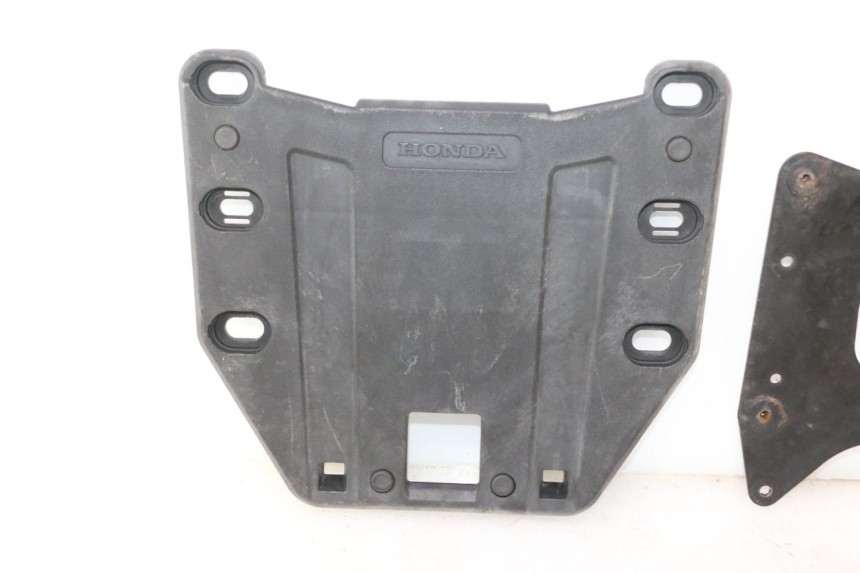 photo de STAFFA ATTACCO HONDA XLV VARADERO 125 (2007 - 2012) - Stato della superficie e materiale