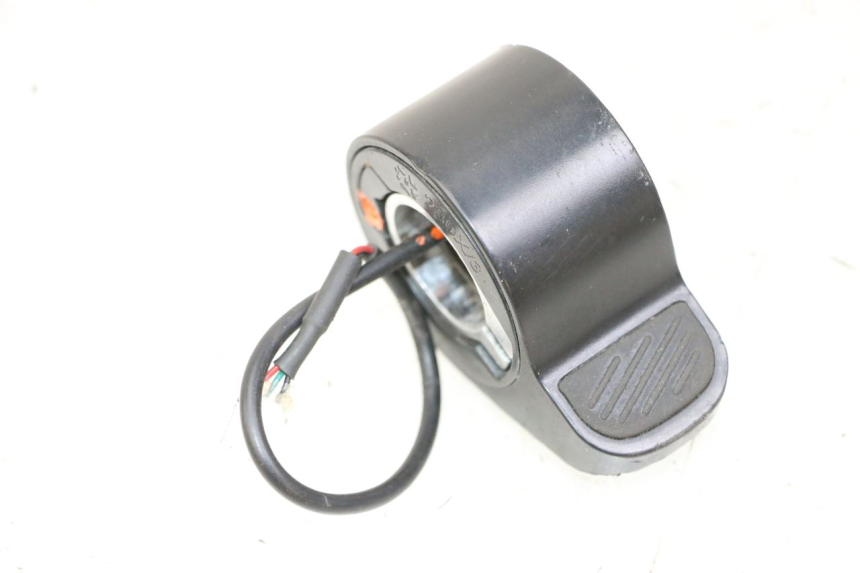 photo de MANIGLIA DELL'ACCELERATORE URBANGLIDE 100XS 1 - Vista principale