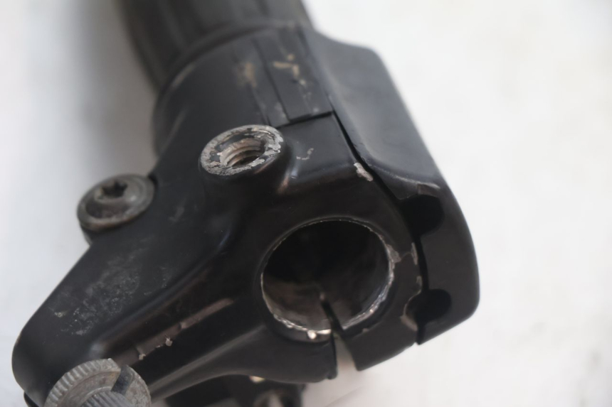 photo de ACCELERATORE PEUGEOT 103 SPX CLIP 50 (1989 - 1992) - Primo piano tecnico