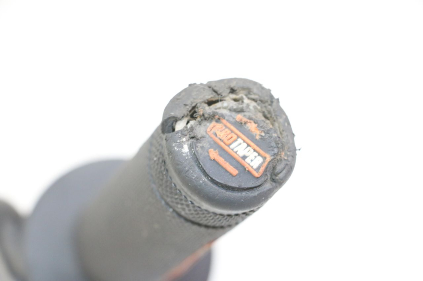 photo de MANOPOLE DELL'ACCELERATORE APOLLO RFZ 125 - Primo piano tecnico