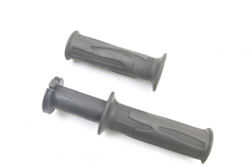 photo de MANOPOLE DELL'ACCELERATORE APRILIA ATLANTIC 125 (2003 - 2009) - Vista principale