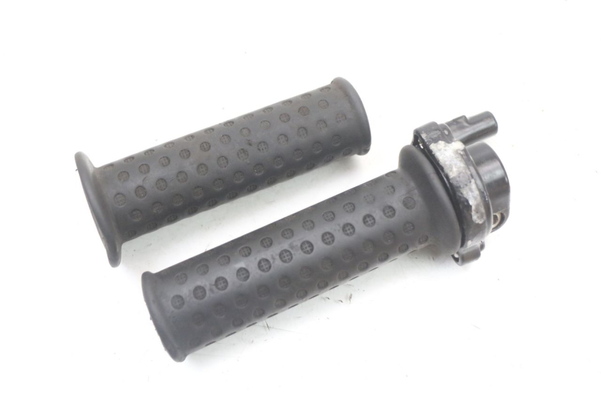 photo de ACCELERATORE APRILIA SR MOTARD 50 (2012 - 2018) - Altra angolazione