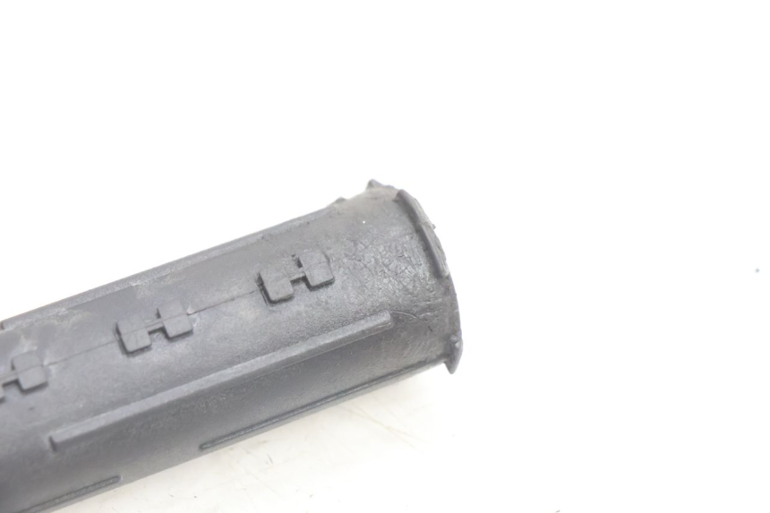 photo de ACCELERATORE APRILIA ATLANTIC S 125 (2010 - 2013) - Primo piano tecnico