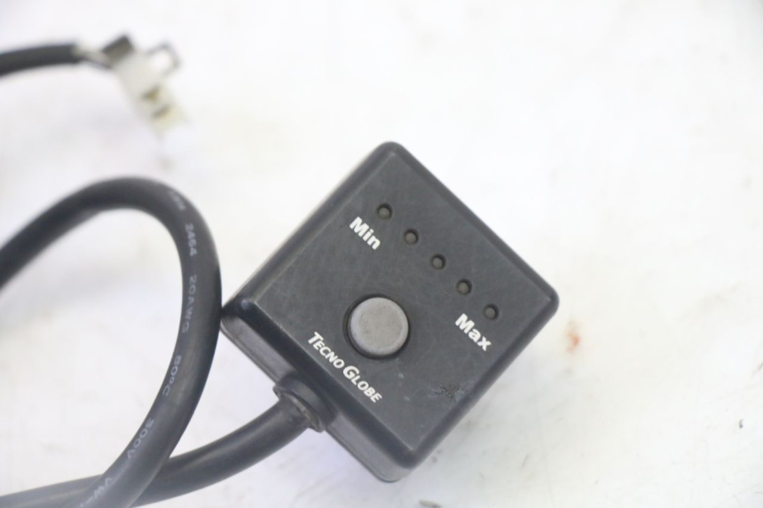 photo de ACCELERATORE SUZUKI BURGMAN 125 (2007 - 2014) - Altra vista dell'articolo