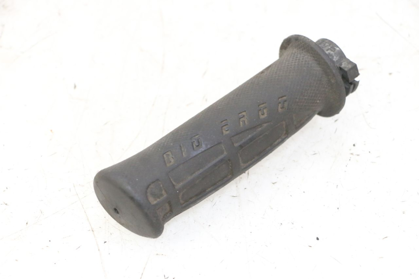 photo de ACCELERATORE YAMAHA BW'S 100 (1999 - 2002) - Zoom sullo stato d'uso